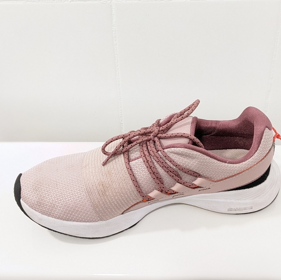 Under armour charged breathe bliss sneakers. - Picture 5 of 16